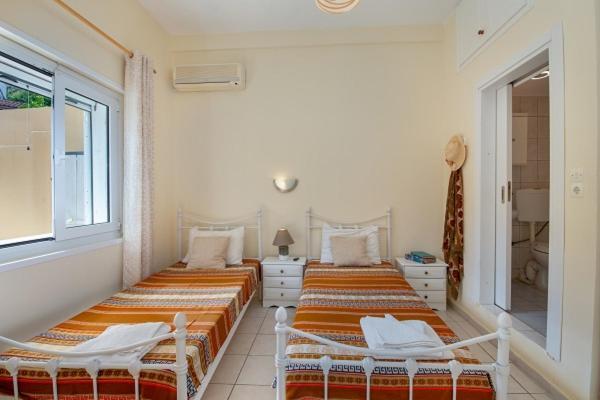 Arthur House Longos  Экстерьер фото
